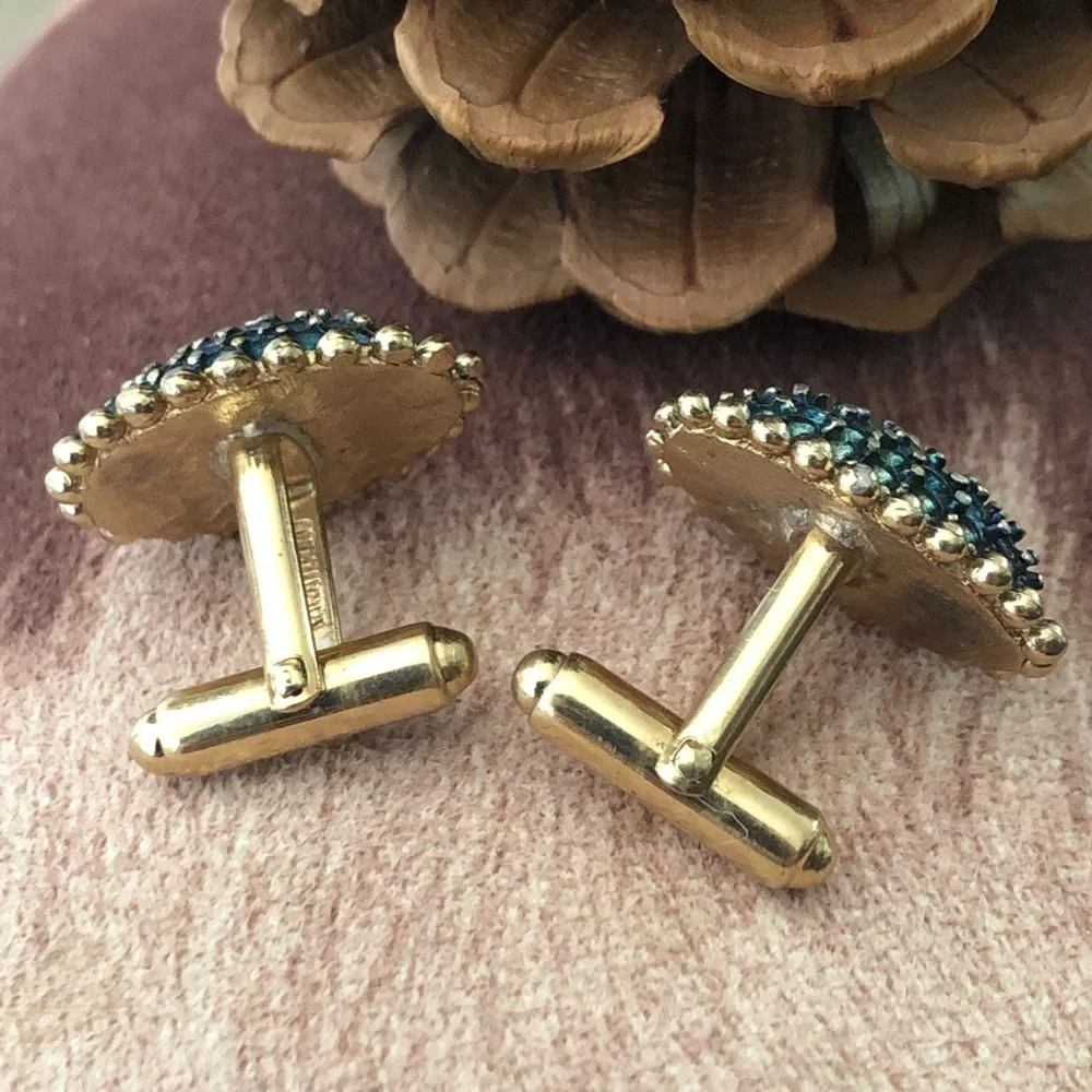 Vintage men’s Anson Karatclad oval pronged cz stone accent cuff links